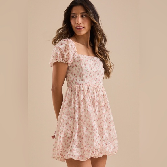 New with tags Altar’d state Lennon floral bubble dress - Picture 3 of 4